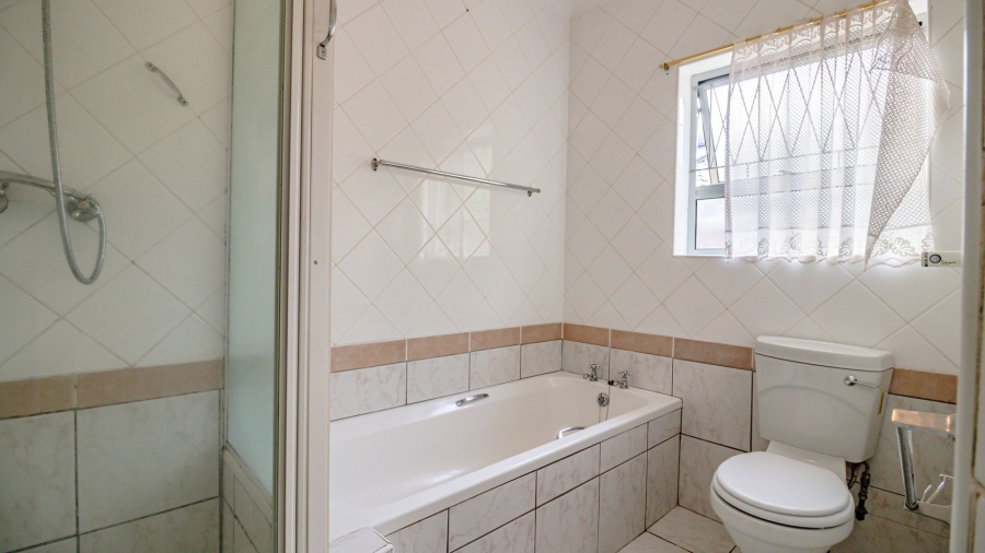 3 Bedroom Property for Sale in Beacon Bay Eastern Cape